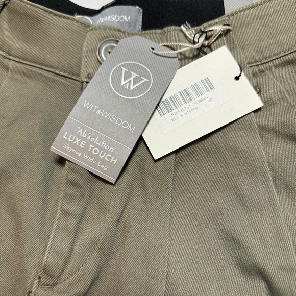 Wit & Wisdom SKYRISE PLEATED WIDE LEG TROUSERS WITH FIXED CUFF in Olive Green - Picture 7 of 10